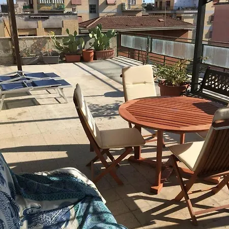 Sunny Attico Con Grande Terrazzo Апартаменты Рим